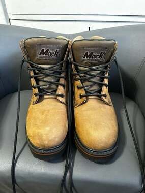 Mack Steel Toe Leather Work Boots Size 9 Tan Bulldog Logo